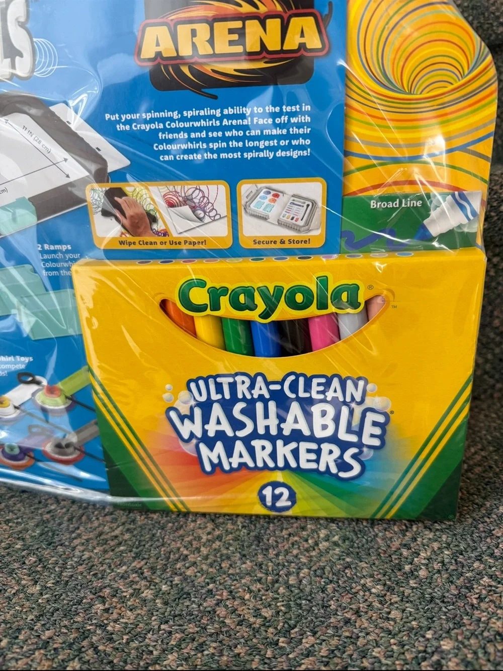 Crayola ColourWhirls Arena Set with Yellow and Blue Washable Markers